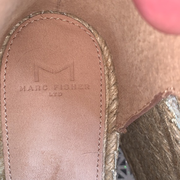 Marc Fisher wedge heel sandal - Picture 2 of 7